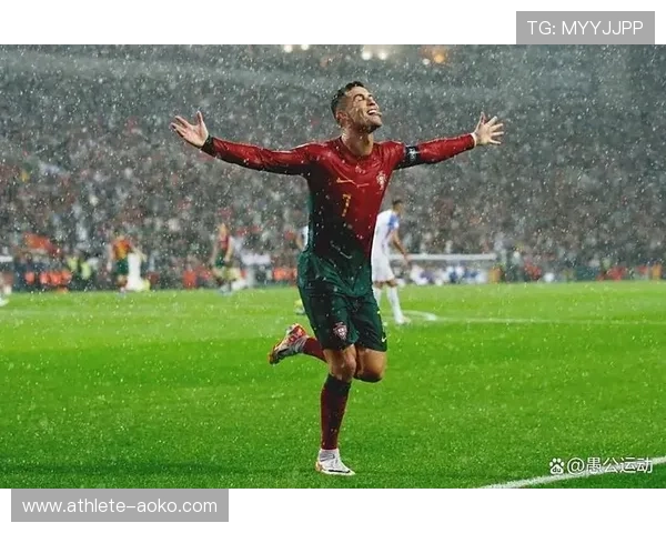 足球球星在中国的影响力与文化传播：从梅西到C罗的足坛征程